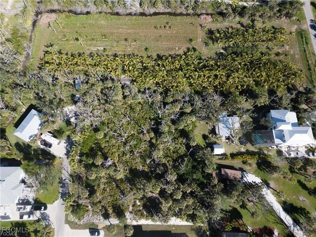 13371 Almond DR, Fort Myers, FL 33908