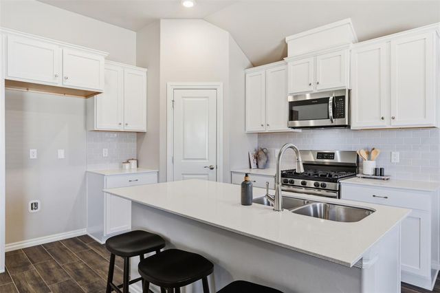 12309 SW 31st Street, Yukon, OK 73099