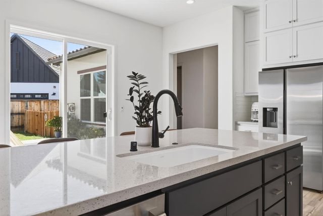 3430 Grove Cir, Loomis, CA 95650