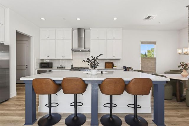 3430 Grove Cir, Loomis, CA 95650