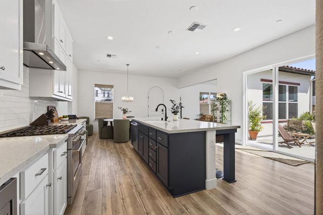 3430 Grove Cir, Loomis, CA 95650