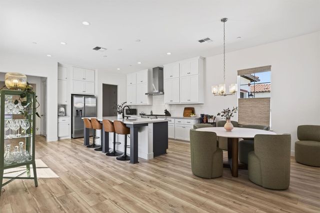 3430 Grove Cir, Loomis, CA 95650