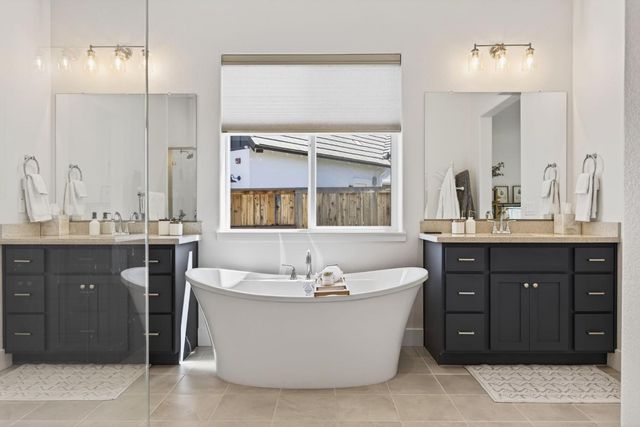 3430 Grove Cir, Loomis, CA 95650