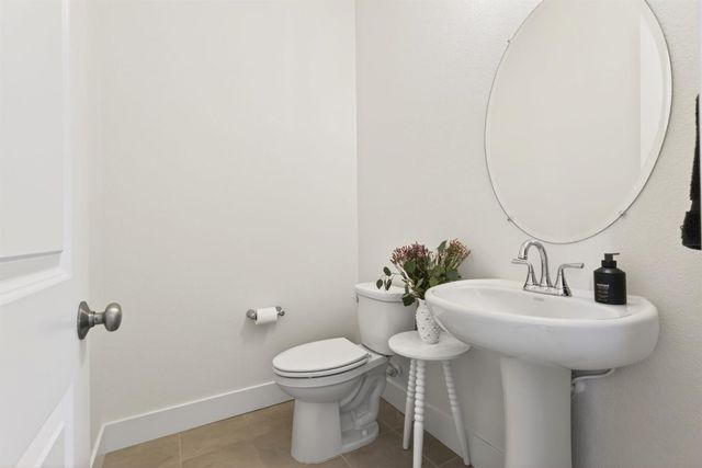 3430 Grove Cir, Loomis, CA 95650
