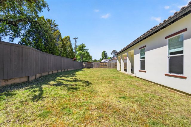 3430 Grove Cir, Loomis, CA 95650