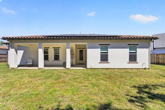 3430 Grove Cir, Loomis, CA 95650