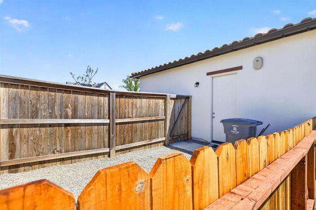 3430 Grove Cir, Loomis, CA 95650