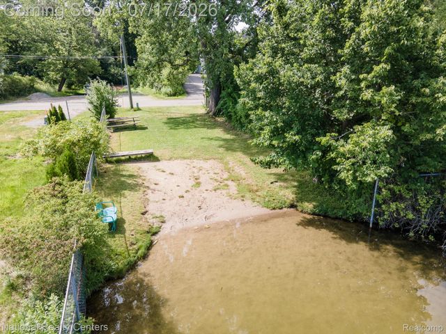 234 Arabelle Street, Commerce Charter Township, MI 48382