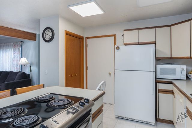 1472 CALABASH DRIVE, North Pole, AK 99705