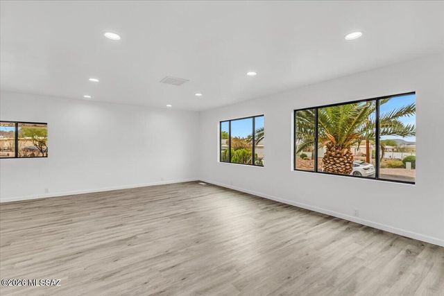 5972 W Rafter Circle Street, Tucson, AZ 85713