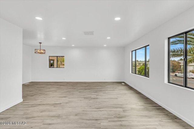 5972 W Rafter Circle Street, Tucson, AZ 85713