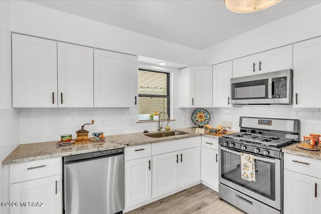 5972 W Rafter Circle Street, Tucson, AZ 85713