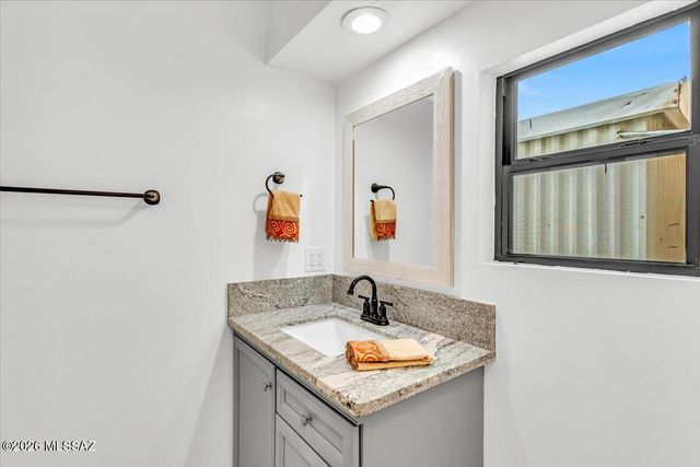 5972 W Rafter Circle Street, Tucson, AZ 85713