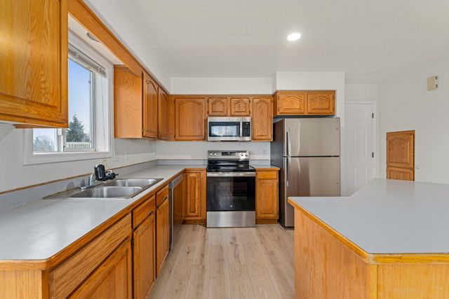 2203 NW Oxford Circle, Grants Pass, OR 97526