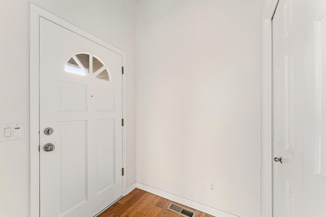 2203 NW Oxford Circle, Grants Pass, OR 97526