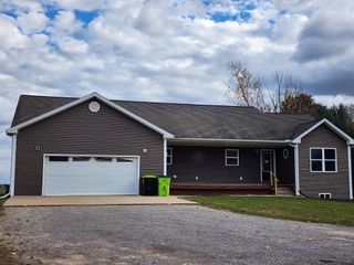 5749 S 11 Mile Road, Freeland, MI 48623