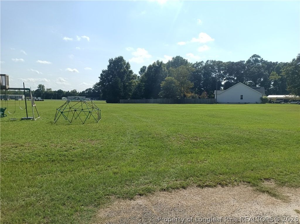 112 Lakeview Drive, Red Springs, NC 28377 — exterior