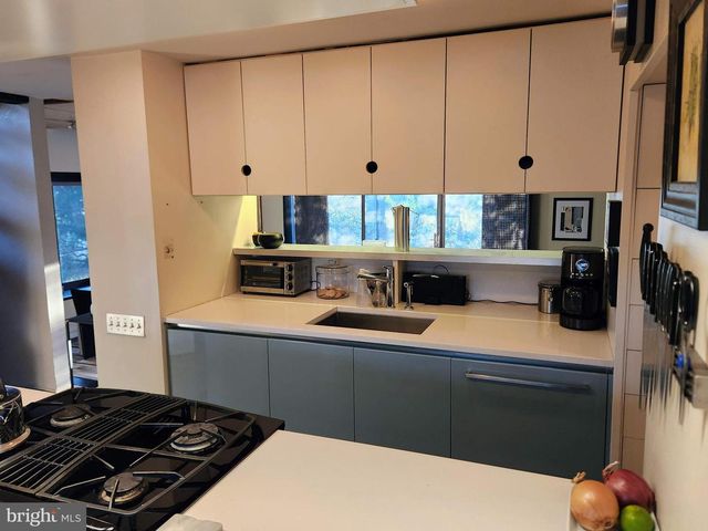 609 BRYN MAWR AVE, Haddonfield, NJ 08033