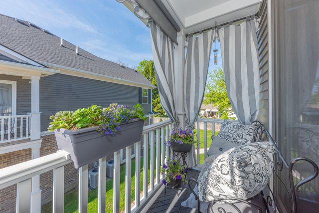 432 Maple Cove Circle, Saline City, MI 48176