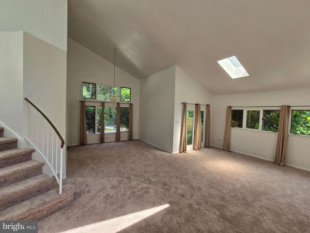 26 LAS BRISAS BLVD, Voorhees, NJ 08043