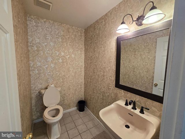 26 LAS BRISAS BLVD, Voorhees, NJ 08043