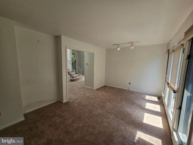 26 LAS BRISAS BLVD, Voorhees, NJ 08043