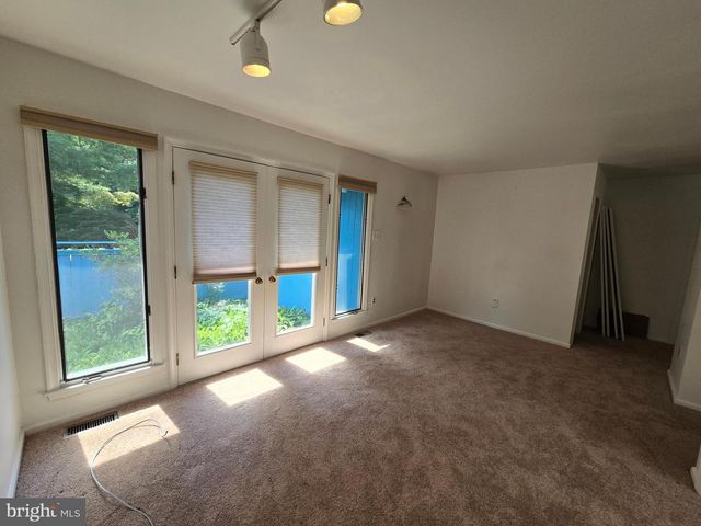 26 LAS BRISAS BLVD, Voorhees, NJ 08043