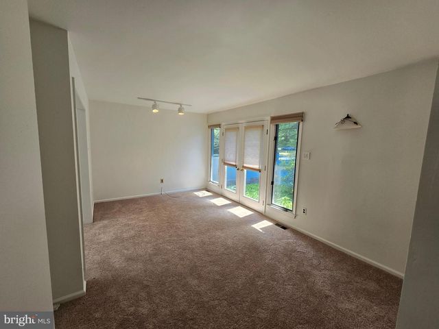 26 LAS BRISAS BLVD, Voorhees, NJ 08043