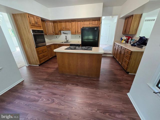 26 LAS BRISAS BLVD, Voorhees, NJ 08043