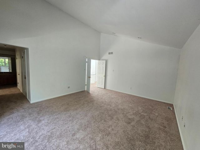 26 LAS BRISAS BLVD, Voorhees, NJ 08043