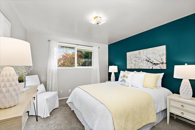 19330 52nd Avenue W, Lynnwood, WA 98036