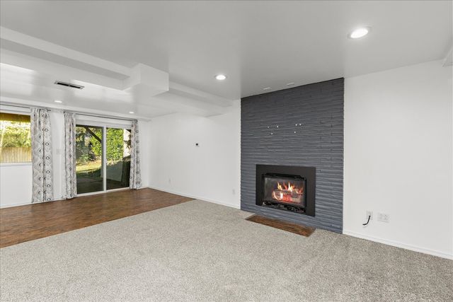 19330 52nd Avenue W, Lynnwood, WA 98036