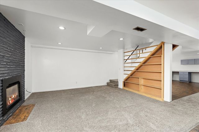 19330 52nd Avenue W, Lynnwood, WA 98036