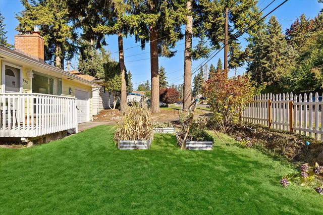 19330 52nd Avenue W, Lynnwood, WA 98036