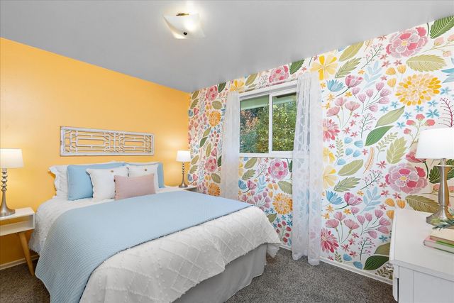 19330 52nd Avenue W, Lynnwood, WA 98036