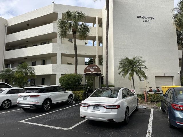 3138 Via Poinciana 114, Lake Worth, FL 33467