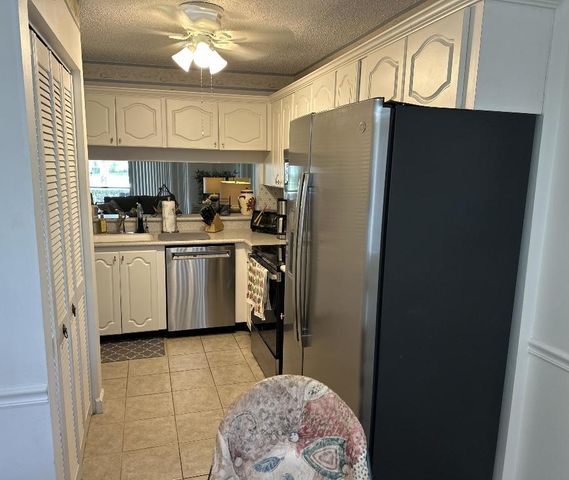 3138 Via Poinciana 114, Lake Worth, FL 33467