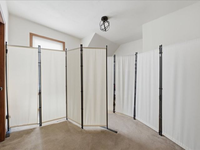 1534 E 73rd Place, Chicago, IL 60619