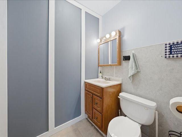 1534 E 73rd Place, Chicago, IL 60619