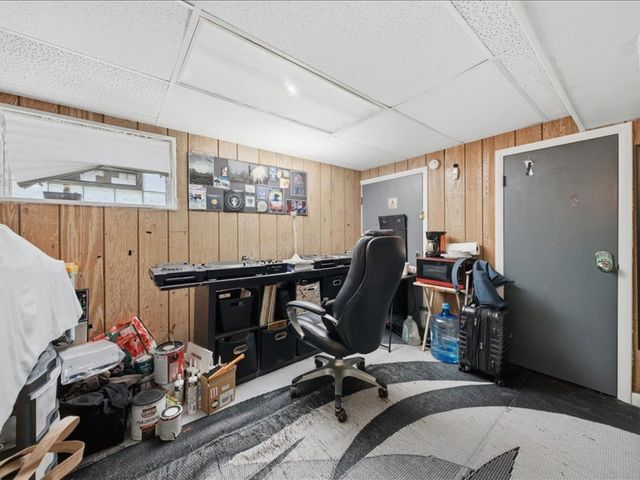 1534 E 73rd Place, Chicago, IL 60619