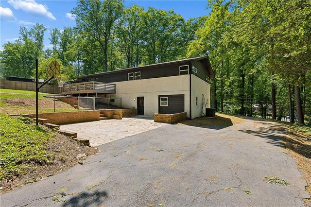 4599 Somerset Road SW, Smyrna, GA 30082