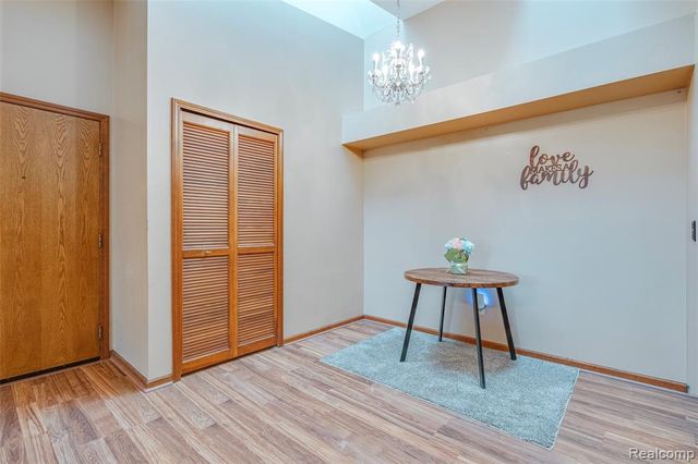 1584 Shoemaker Drive, Westland, MI 48185
