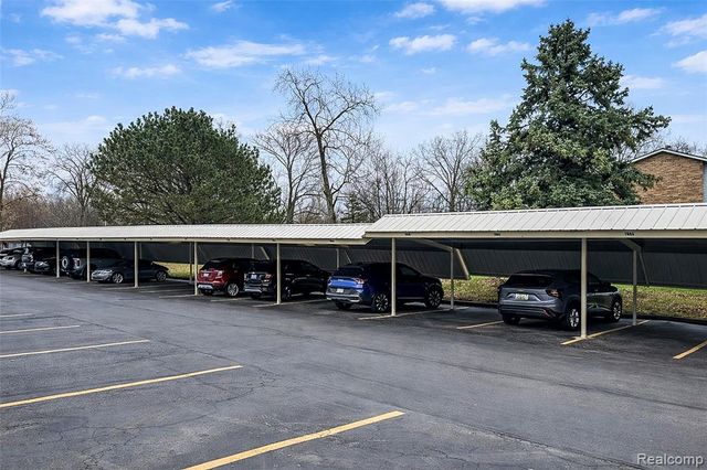 1584 Shoemaker Drive, Westland, MI 48185