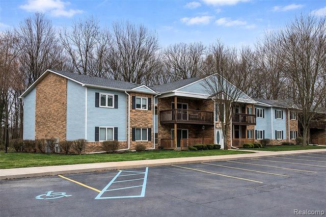 1584 Shoemaker Drive, Westland, MI 48185