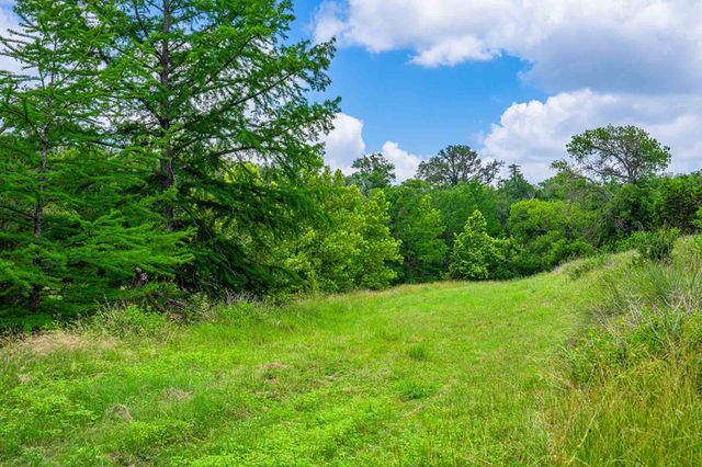 8 Cypress Creek Rd, Comfort, TX 78013