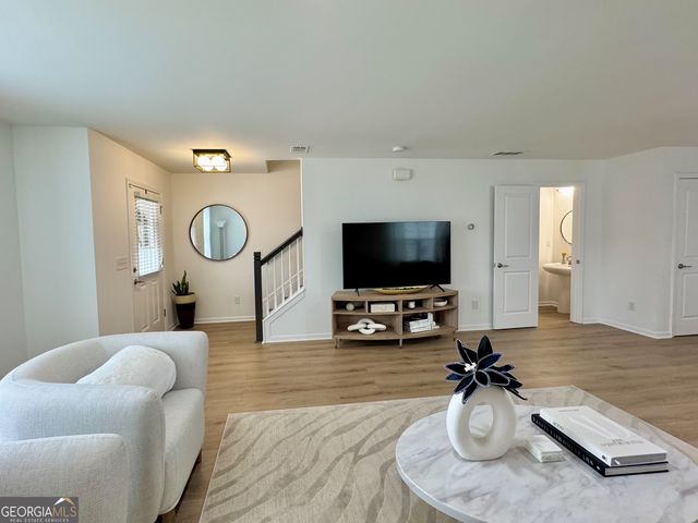 527 Cypher Drive, Suwanee, GA 30024