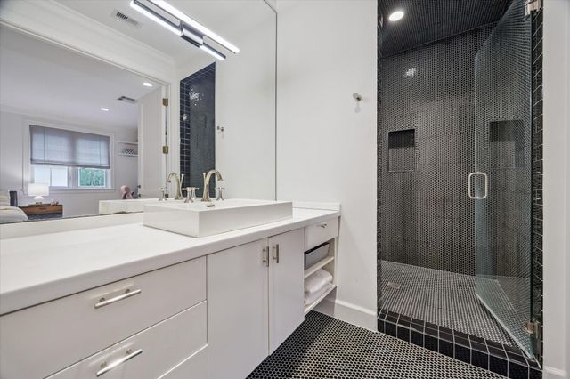 3706 Tangley Street, Houston, TX 77005