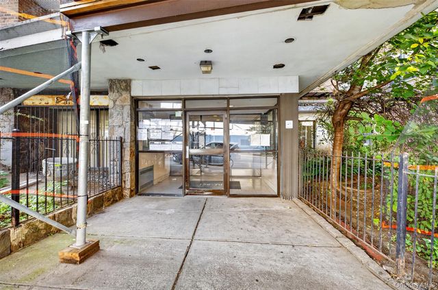 138-70 Elder Avenue 3L, Flushing, NY 11355