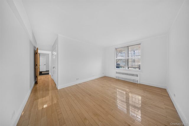 138-70 Elder Avenue 3L, Flushing, NY 11355