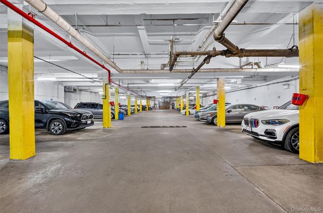 138-70 Elder Avenue 3L, Flushing, NY 11355
